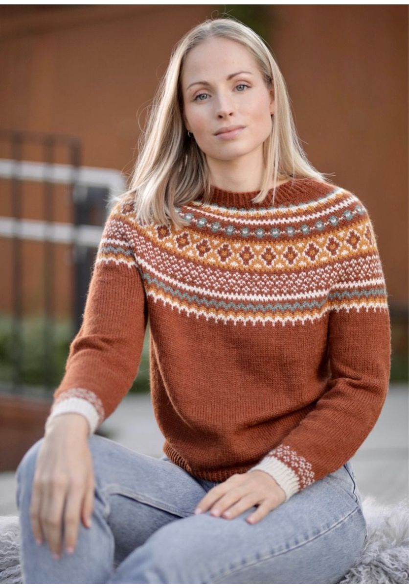 ByFin genser Brent Kobber (Sterk) Strikkegenser med bunnfargen beige, og mønsterfarge brun
